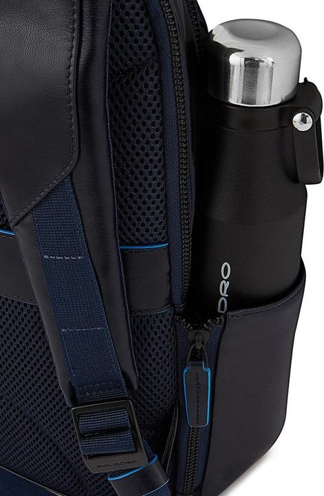 Produktbild Piquadro Blue Square - Laptoprucksack mit iPad®-Fach, RFID-Blocker (14 l)