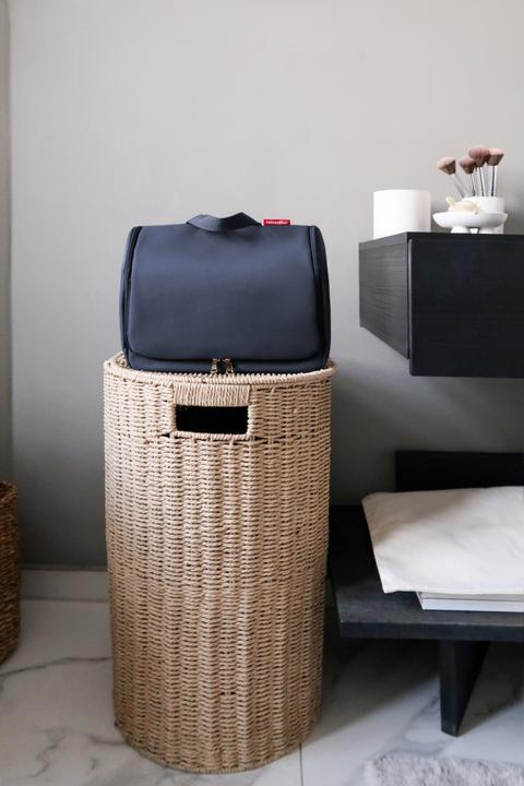 Actual product image reisenthel toiletbag XL midnight gold (4 l)