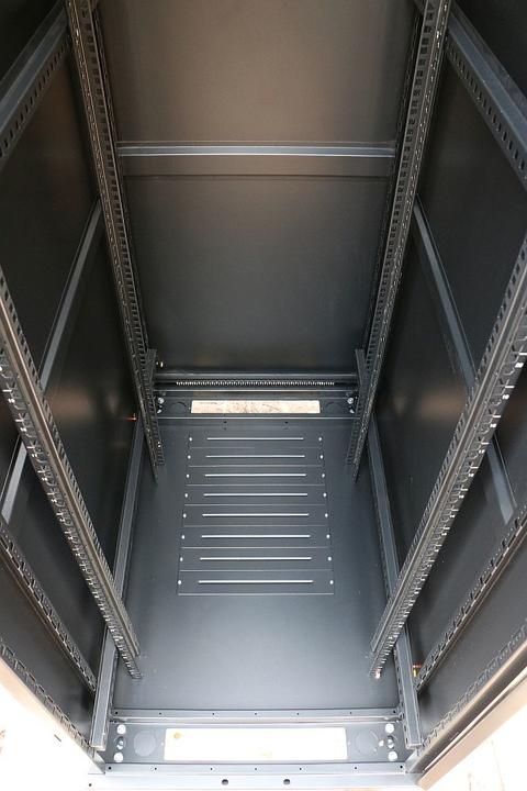 Actual product image Extralink 42U 800mm floor cabinet black (42 RU, 19 inch rack)