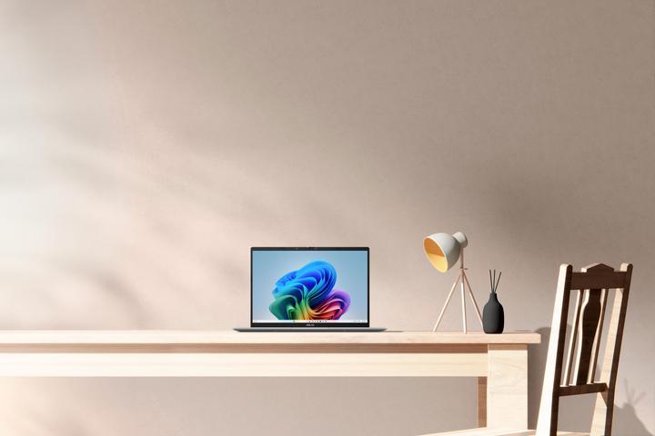 Actual product image ASUS Vivobook 14 X1407QA-LY043W - Copilot+ Laptop - 14 inch (90NB1603-M003K0) (14", Snapdragon X X1-26-100, 16 GB, 512 GB, Eng. Int.)