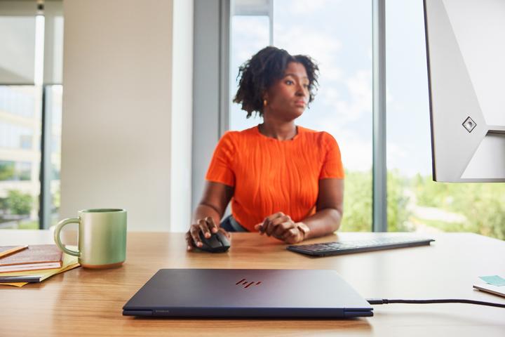 Image du produit HP EliteBook Ultra G1i (14", 1000 Go, 32 Go, DE, Intel Core Ultra 7 258V)