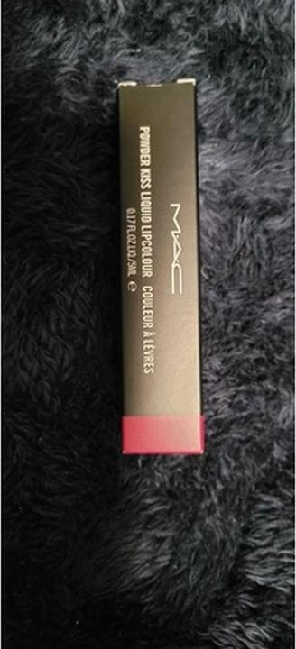 Produktbild MAC Cosmetics Powder Kiss Liquid Lipcolour (986 Make It Fashun!)