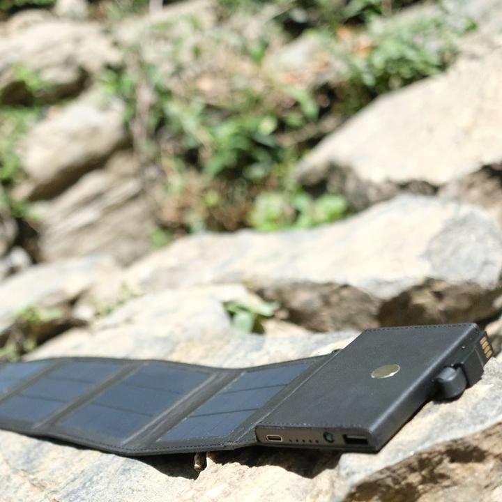 Actual product image Sunslice Portable 4W photon solar charger (4 W, 0.22 kg)