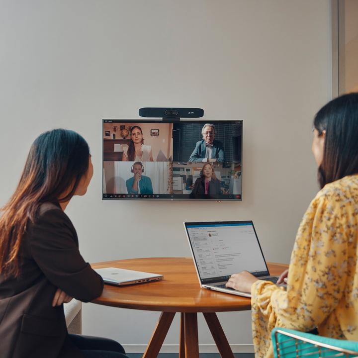 Produktbild Poly Studio R30 USB Video Bar No Radio GSA/TAA