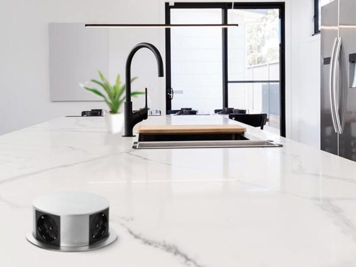 Image du produit Perel Tour de 4 prises - Rétractable - Contact de protection (Système allemand) (4x, CEE 7/3, 1.40 m)