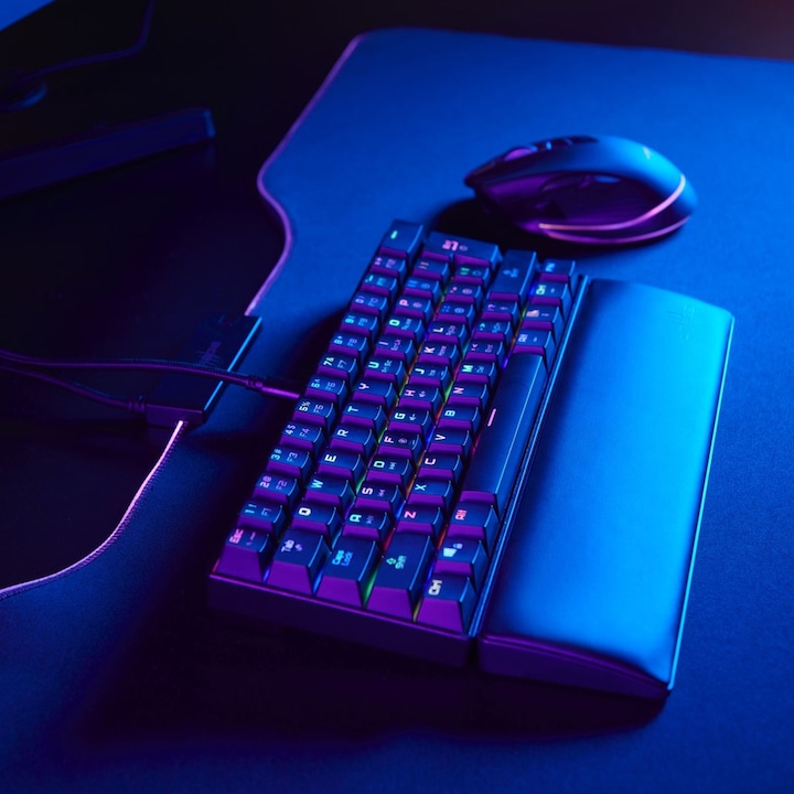 Actual product image Urage Exodus 760 (DE, Cable)