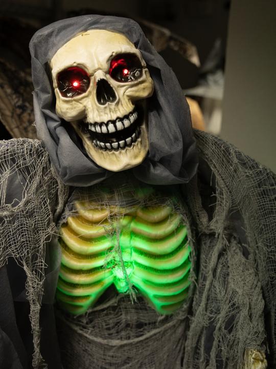 Actual product image Europalms Halloween figure Angel of Death, animated, 160cm (3 pcs.)