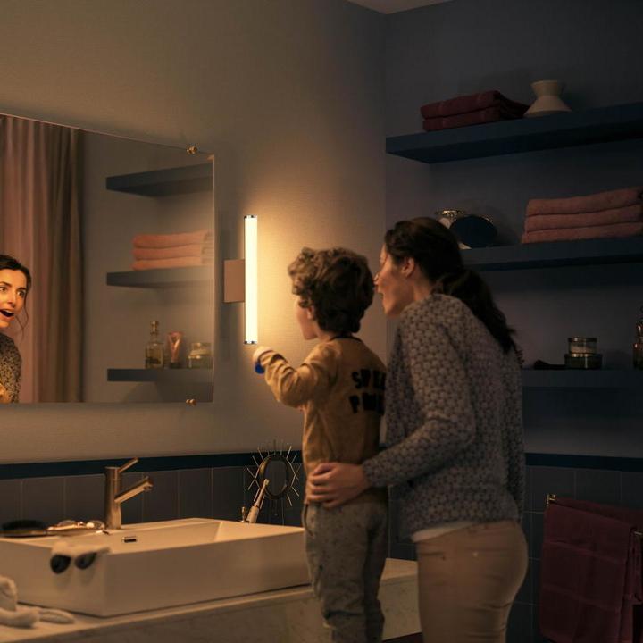 Produktbild Philips Hue Adore Basic BT (1050 lm)