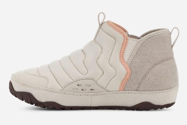 Actual product image Teva W's ReEmber Terrain Mid (40.5, 41)