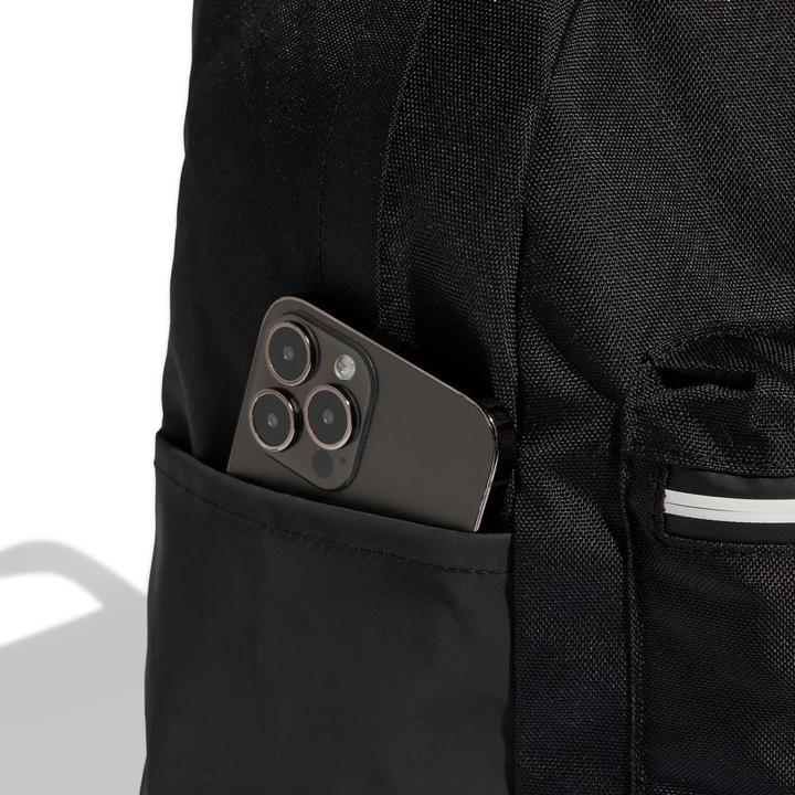 Produktbild Adidas Rucksack mit Energieriegeln