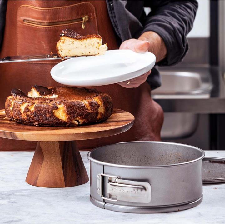 Produktbild KitchenAid Aluminized Steel - 2-teilig (24 cm)