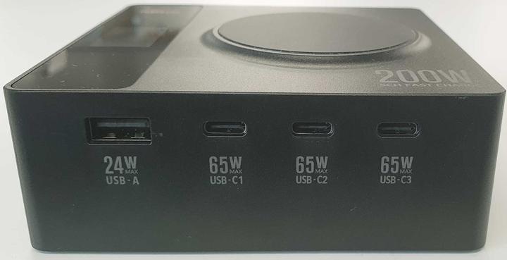 Image du produit Isdt Power 200 4+1 3x USB-C 1x USB-A avec fonction de charge sans fil