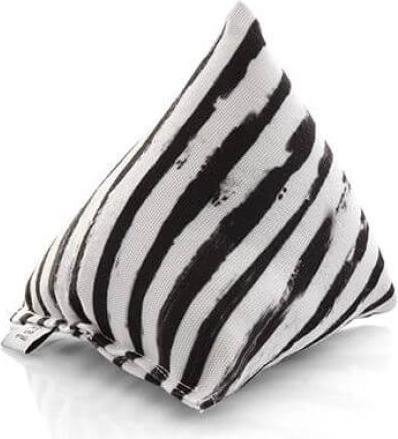 CanadianCat Pyramid XL zebra with catnip