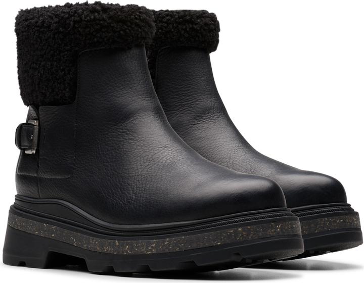 Actual product image Clarks W Hencroft Madi WP (38)