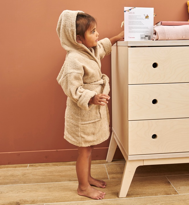 Actual product image Meyco Bathrobe mt 98/104 basic towelling sand (104)