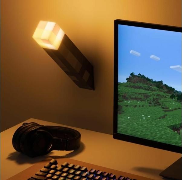 Actual product image Paladone Products Lampada Minecraft - Torch Light