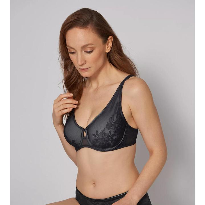 Actual product image Triumph Wild Rose Sensation underwired bra (Single pack, 95 D)