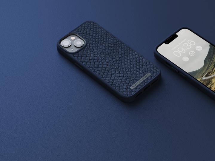 Produktbild Njord Hard-Cover Salm.Leather Magsafe Case blue (Apple iPhone 14)