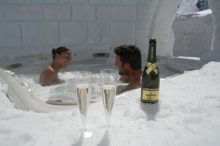 Actual product image Romantic Igloo Suite (2 Persons)
