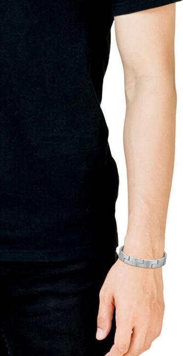 Actual product image Lacoste Fashion steel bracelet for men 2040155 (Stainless steel)
