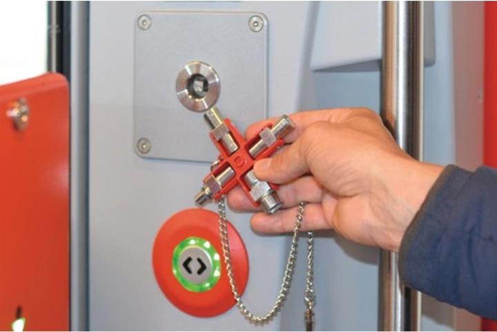 Produktbild S+B Schaltschrankschlüssel SuBMaster 9 in 1