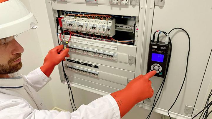 Actual product image Chauvin Arnoux PEL 51 Mains analyser 1-phase incl. current clamps, with logger function