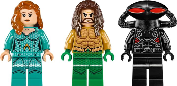 Actual product image LEGO DC Super Heroes Aquaman Attack by Black Manta (76095)