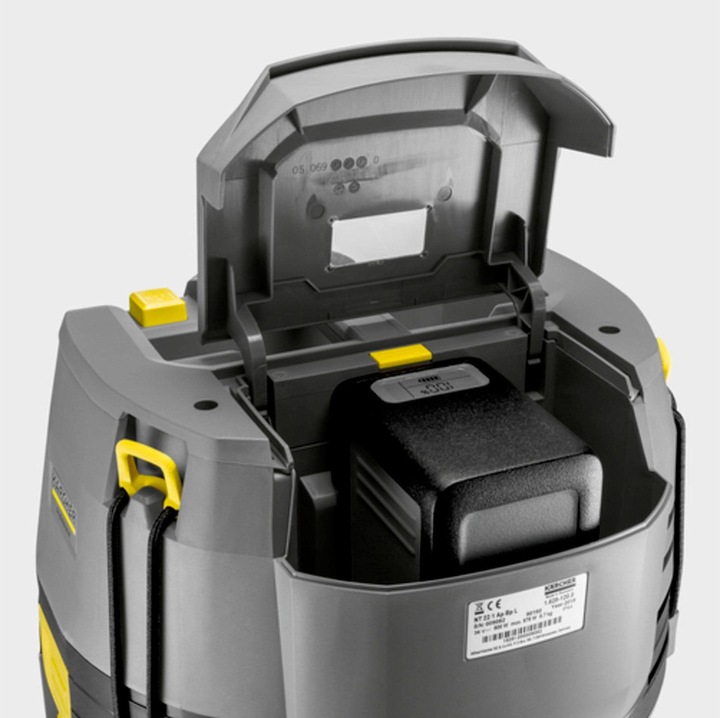 Actual product image Kärcher Professional Rechargeable wet and dry vacuum cleaner, 22/1 Ap Bp L, battery powered. (Wet dry vacuum cleaner)