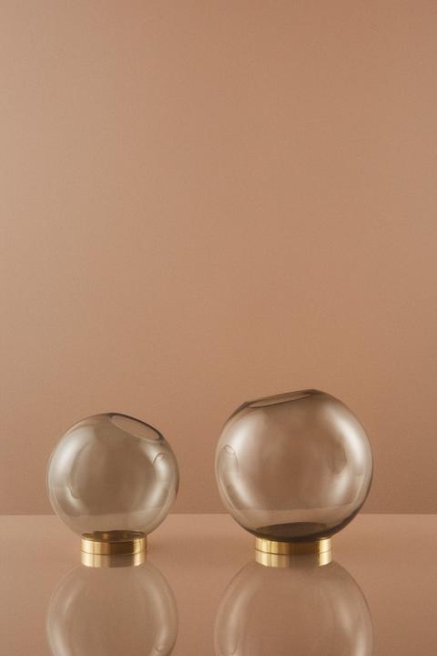 Actual product image Aytm Globe vase medium