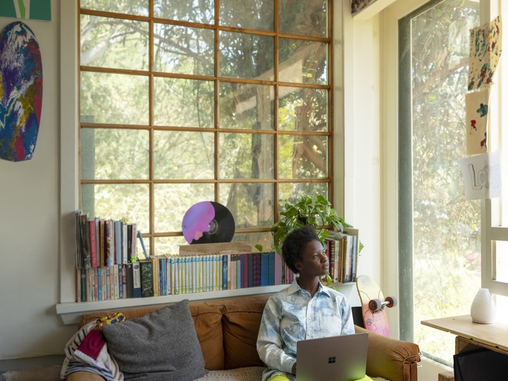 Image du produit Microsoft Surface Laptop Go (12.40", Intel Core i5-1035G1, 4 Go, 64 Go, DE)