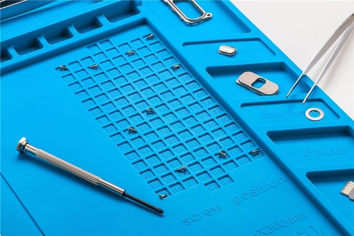 Actual product image Goobay Silicone soldering mat as a flexible work surface for safe soldering, repairs and handicrafts