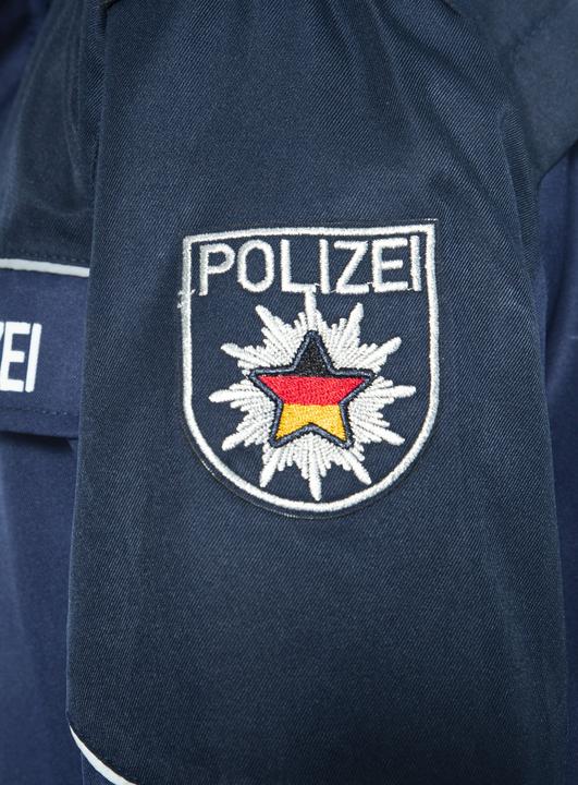 Produktbild Maskworld Polizei Kostüm Deluxe (152)