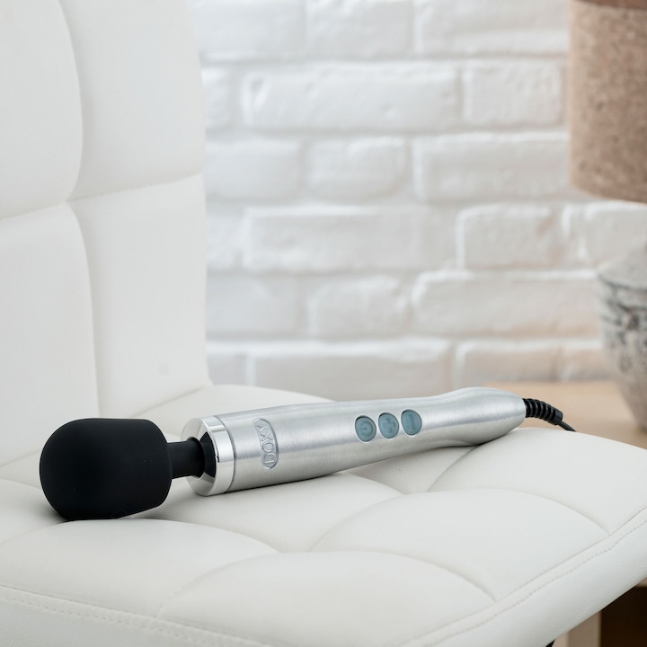 Actual product image Doxy The Cast
