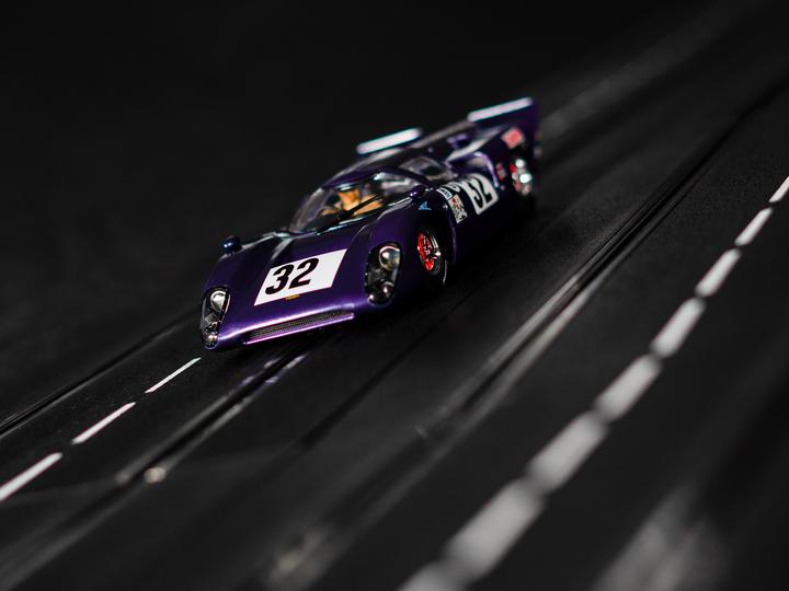 Actual product image Carrera Ca Digital 124 Cars Lola T70 Mkiiib No.3