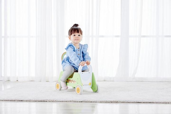 Actual product image Classic World Baby walker