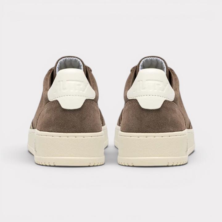 Actual product image Autry Medalist Low (40)