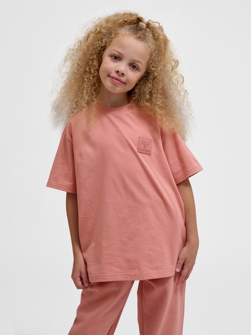 Actual product image hummel hmlCLEAN T-SHIRT S/S (140)