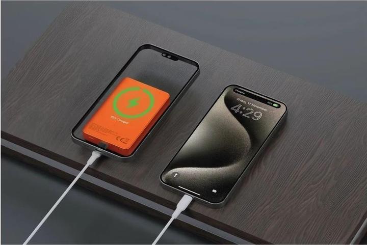 Actual product image Powerology Spetelli Magsafe Powerbank 10000 mAh Orange (10000 mAh)