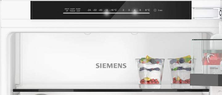 Produktbild Siemens iQ500, Einbau-Kühl-Gefrier-Kombination mit Gefrierbereich unten, 177.2 x 55.8 cm, Flachschar (260 l)