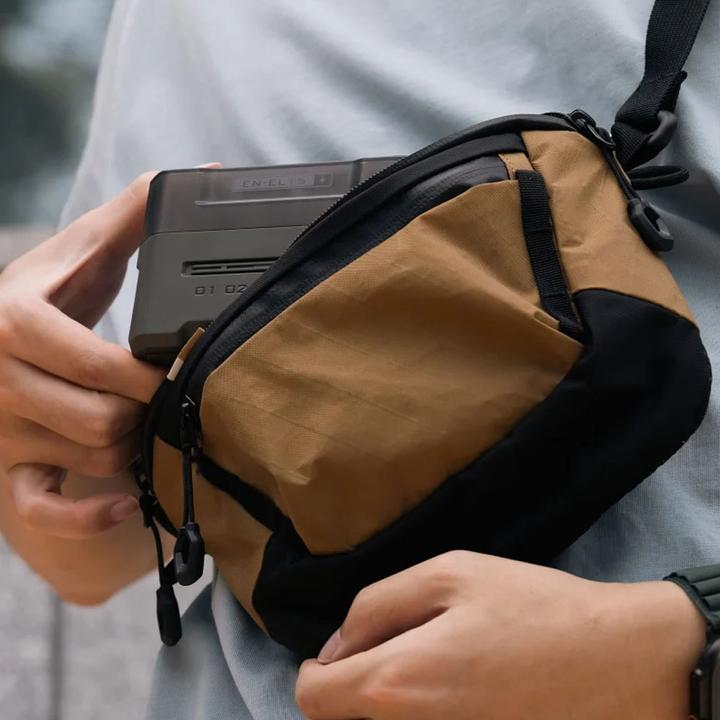 Actual product image Tilta Portable Charging Station for EN-EL15C (Camera battery charger)