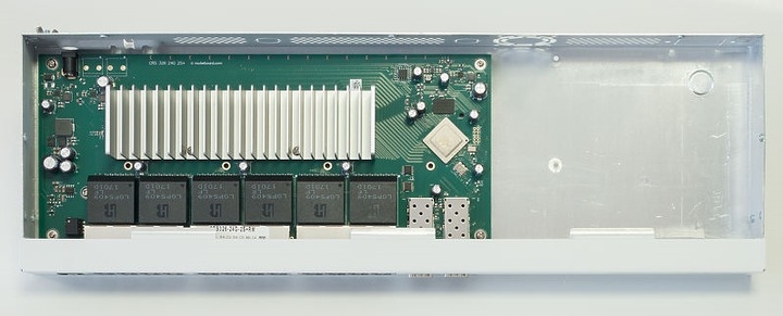 Produktbild MikroTik CSS326-24G-2S+RM (24 Ports)