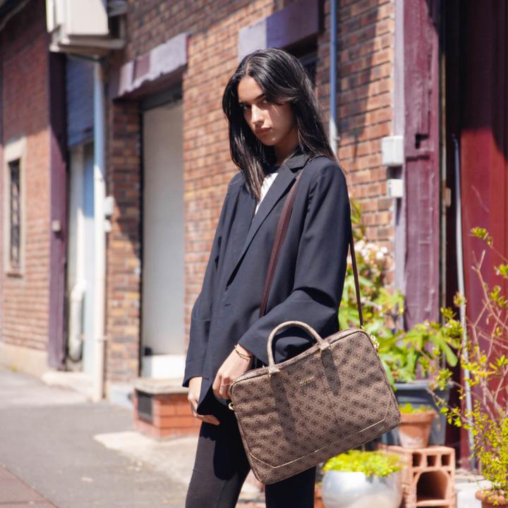 Actual product image Guess Uptown (15", Universal)