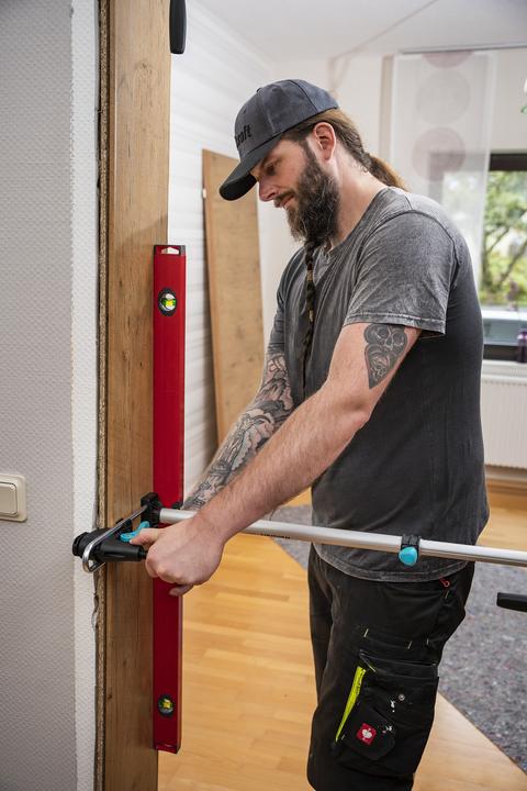 Produktbild wolfcraft 1 Türfutter-Montageset PRO 8-tlg. (1000 mm)