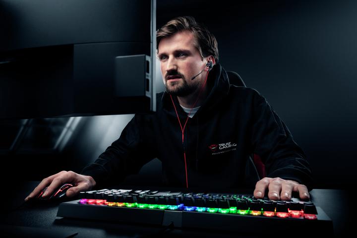 Actual product image Trust GXT 408 Cobra (Cable)