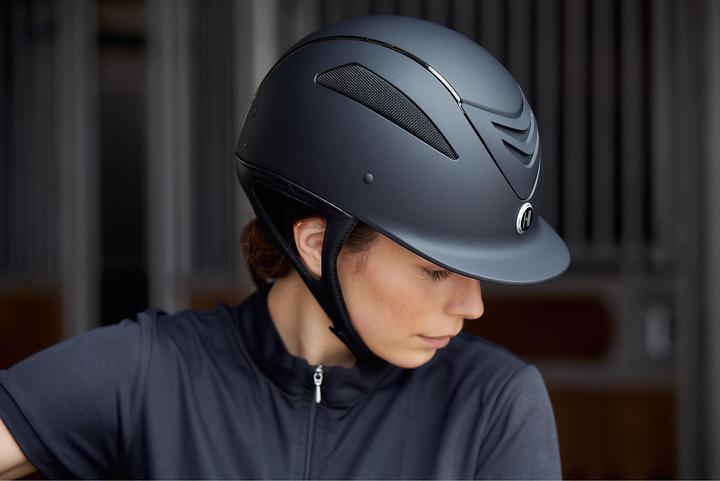 Produktbild One K Reithelm matt verchromt