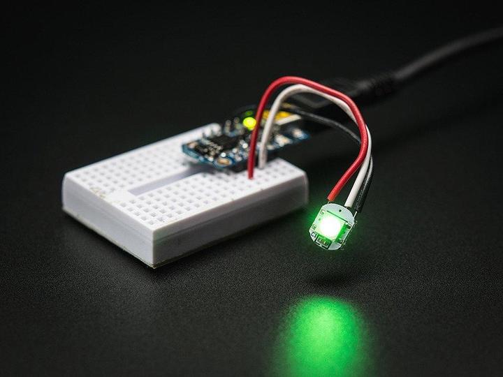 Produktbild Adafruit NeoPixel Mini Button PCB, 5er Pack, RGB-Pixel mit 24-Bit Farbe und Konstantstromtreiber
