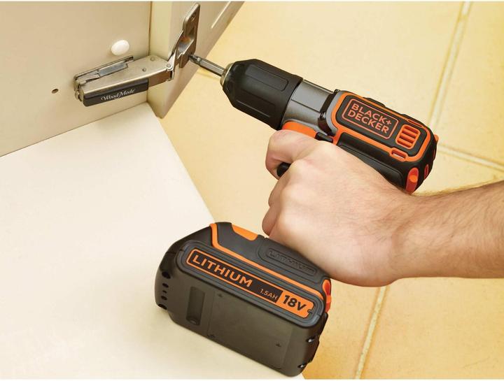 Immagine prodotto Black & Decker Trapano e avvitatore a batteria 18V Autosense, 2 batterie ricaricabili
