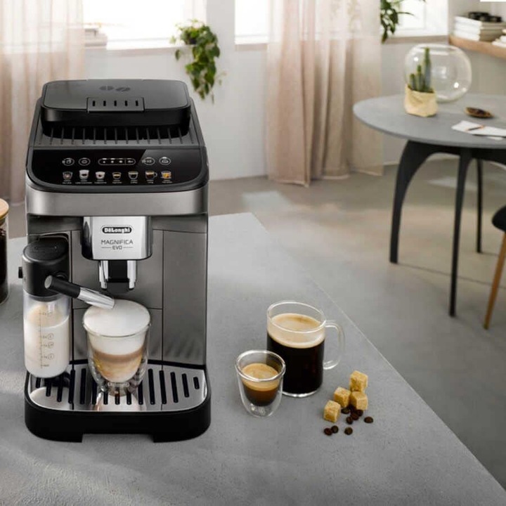 Actual product image De'Longhi Magnifica Evo (EU plug)
