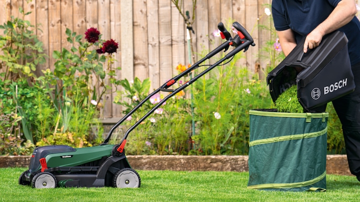Image du produit Bosch Home & Garden UniversalRotak 2x18V-37-550 (Fonctionnement sur batterie)