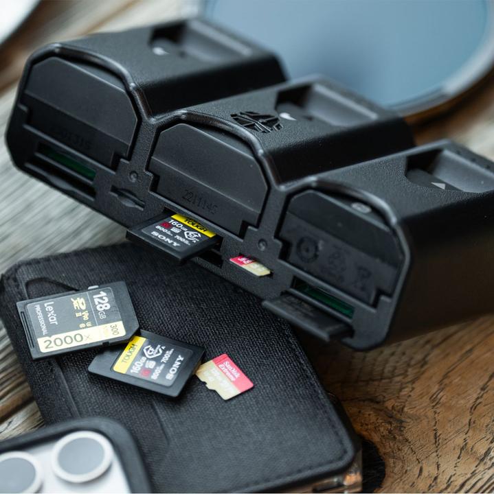 Actual product image Jupio PR1ME Tri Charge EN-EL15 (Camera battery charger)